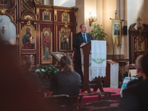 Medaile s Gabčíkem a Kubišem.