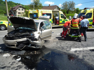 Vážná dopravní nehoda pod Kozákovem. Sedm lidí se zranilo, tři těžce