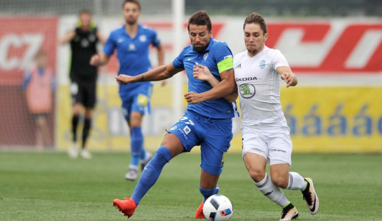 Milan Baroš bude chtít svůj předchozí klub porazit.