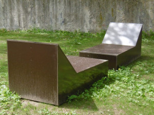 V Rochlici vzniklo dětské hřiště, v Komenského ulici zase originální odpočinkové místo