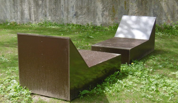 Dvě lenošky v Komenského ulici.