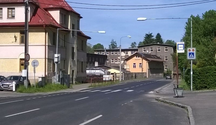 Na přechody v Proseči si místní ještě počkají. Jejich stavba by způsobila kolaps dopravy