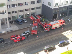 Na finančním úřadě zasahovali hasiči, úředníky vyděsila podezřelá zásilka