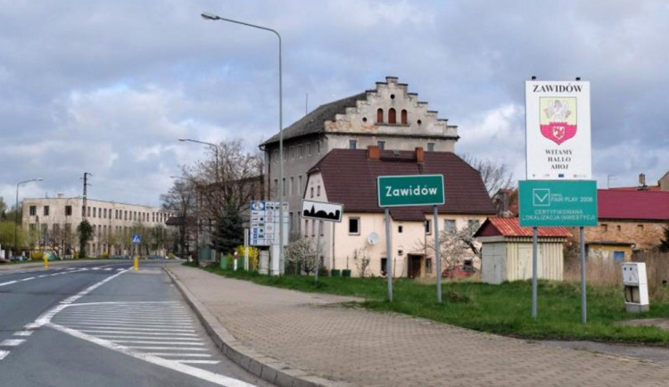 Přechod v Zawidówě.