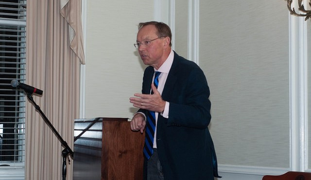 Český historik Igor Lukeš míří do Liberce. Tématem přednášky bude nejen politika v post-faktuálním světě