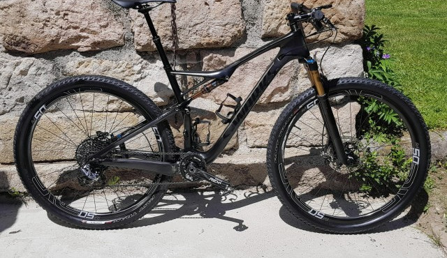 Ukradené kolo vyrobené na zakázku.