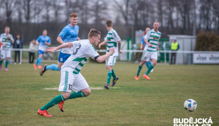 KAM ZA SPORTEM: Končí fotbalové soutěže. Hraje se extraliga v softbale