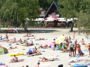 Nové chatky na Kristýně, vylepšená pláž na Hamru. V Libereckém kraji finišují přípravy na sezonu