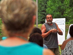 Na Lesák dorazili lidé, které zajímá, jak bude obnovený areál vypadat.