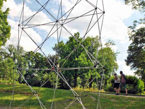 Výstava Objekt v parku Clam-Gallasů