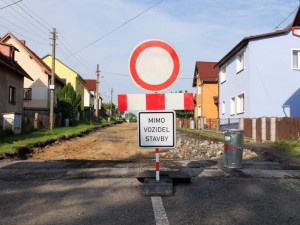 Uzavírky, kam se podíváte. Dopravu v Libereckém kraji komplikují rekonstrukce silnic