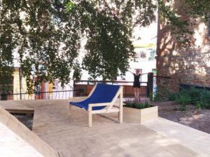 Na přeměnu zanedbaného místa v park stačil studentům jediný týden.