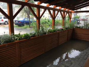 Déšť komplikoval dopravu v Liberci, voda zaplavila několik ulic v centru města.