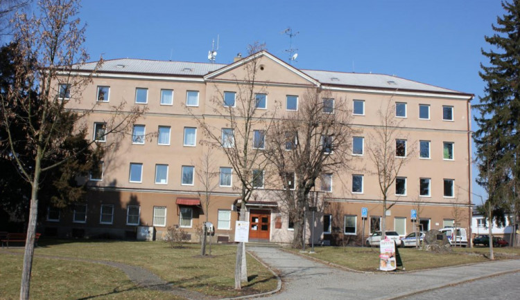 Turnov kvůli opravě sirotčince přestěhuje úředníky i strážníky.