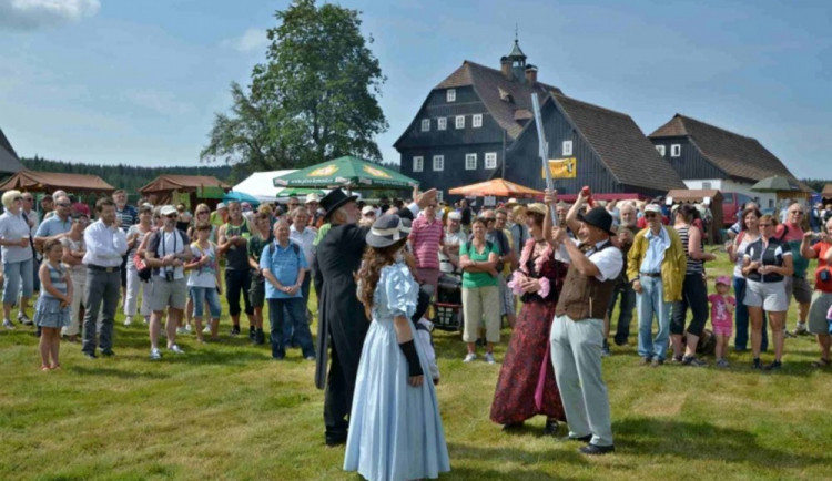 Anenská sklářská slavnost proběhne v sobotu na Jizerce už potřinácté