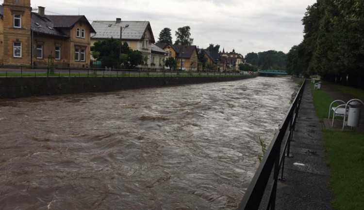 Smědá ve Frýdlantě ve čtvrtek před osmou hodinou ráno.