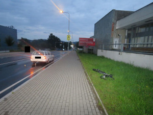 Jablonecké silnice křižoval bez řidičáku i pojištění auta, prozradila ho drobná nehoda
