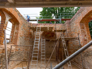 Kaplička na Uhelné prochází obnovou.