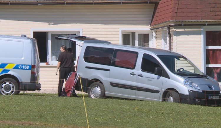 Místo krátce po události.