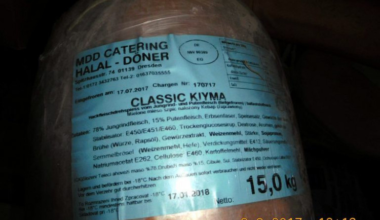 Kebab a gyros původem z Německa obsahoval nepovolené přídatné látky.