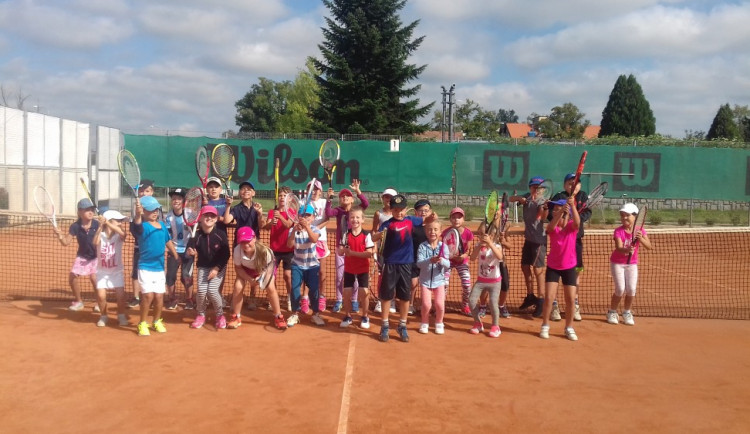 Se školním rokem začne i tenisová škola. Nábor bude 5. září
