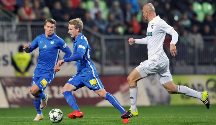 Loni se hrálo v Karviné bez branek.