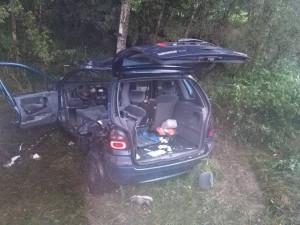 Do hasičů narazilo osobní auto.98918690161025_2987835744228561157_n