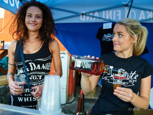 Multižánrový 4. ročník festivalu u "Kojota" klepe na dveře. Přijď si zasoutěžit v pojídání Burgerů již tento víkend.