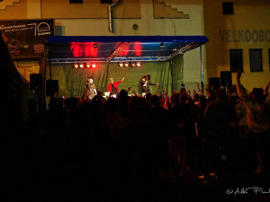 Multižánrový 4. ročník festivalu u "Kojota" klepe na dveře. Přijď si zasoutěžit v pojídání Burgerů již tento víkend.