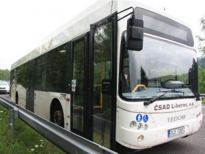 Neznámý mladík ukradl autobus a ujel s ním do Bílého Kostela. Policie žádá o pomoc veřejnost.