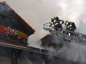 V Harrachově hořel ve středu odpoledne penzion, škoda je půl druhého milionu.
