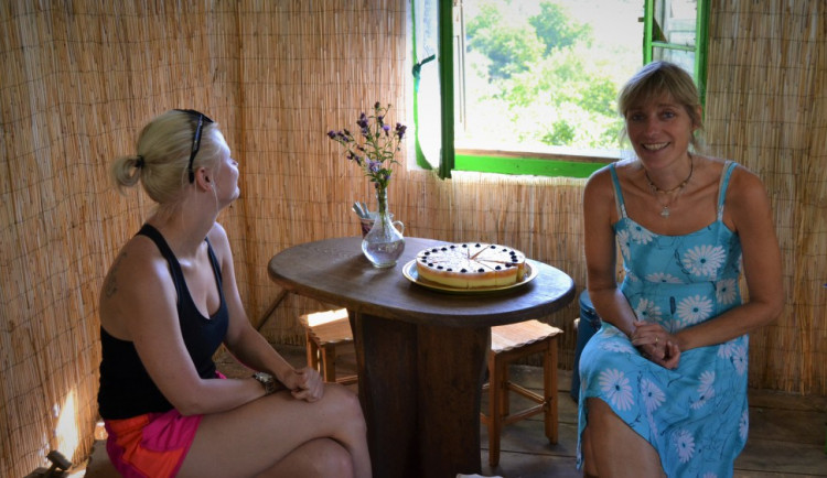 Helena Kovářová (vpravo).