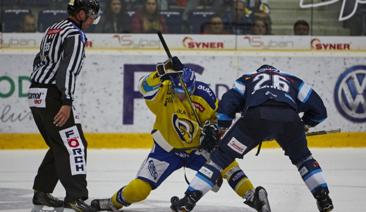 Tygři díky obratu ve třetí třetině zdolali doma Zlín 3:2.