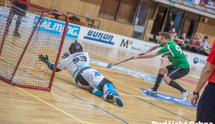 KAM ZA SPORTEM: Soutěže se rozjíždí naplno. Hraje se fotbal, hokej, florbal, basketbal i házená