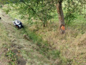 Vážná nehoda u Sloupu v Čechách si vyžádala život motocyklisty