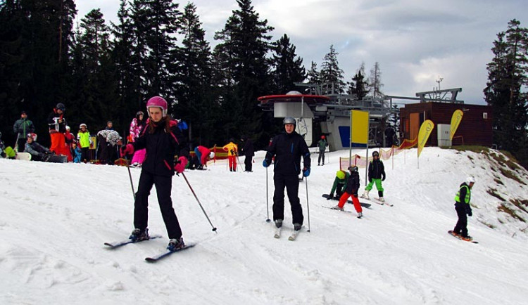 Lyžařská sezona se blíží. Liberecké skiareály vylepšily hlavně zasněžování, některé zdraží