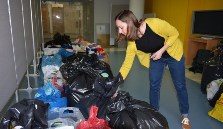 Sbírka na krajském úřadě.