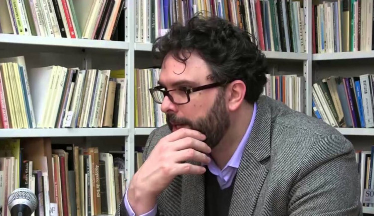 Je skutečně naše společnost opuštěná? Erik Tabery bude debatovat s Liberečany