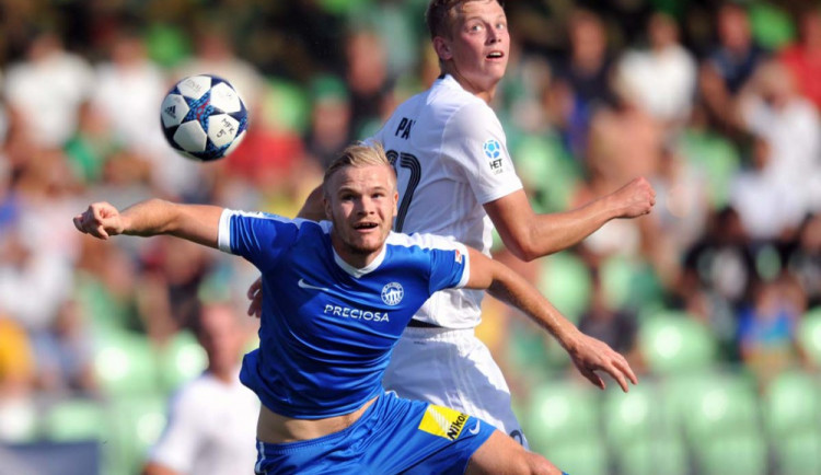 Jan Mikula v ligovém utkání v Karviné.