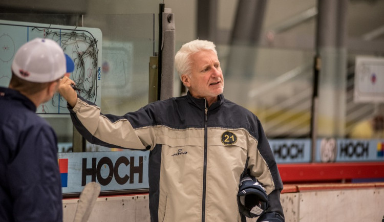 Trenér Jelínek omezil své aktivity a večer v Litoměřicích zkusí zapracovat první nové věci