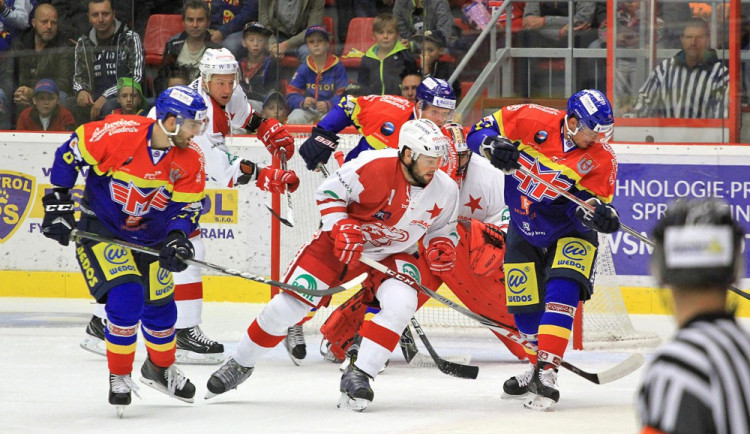 Motor srazil třetiligový Endál. Slavia udolala Jihočechy 2:1
