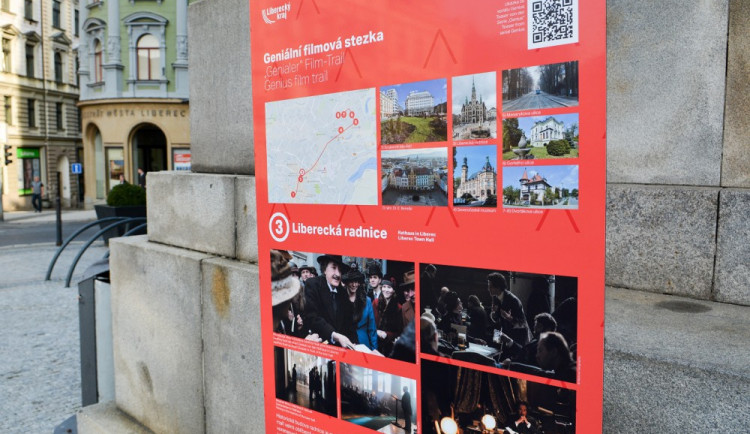 Filmová stezka začíná u radnice.