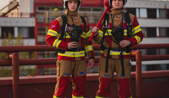 Oba čeští zástupci na soutěži.