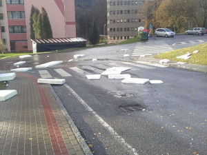 Silný vítr dorazil do Libereckého kraje.