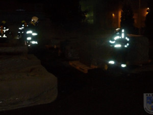 Hasiči při zásahu v Chrastavě