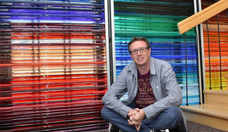 Petr Nový, hlavní kurátor Muzea skla a bižuterie v Jablonci nad Nisou je nejen zasvěcený odborník, ale i vynikající přednášející.