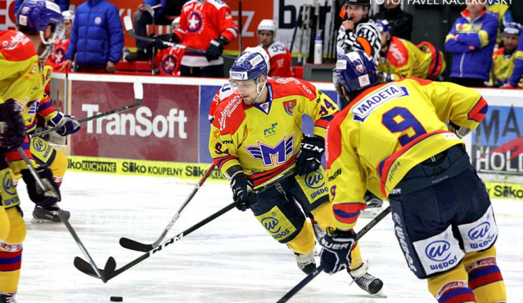 KAM ZA SPORTEM: Láká basketbal, házená, florbal i hokej
