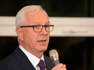 Debata prezidentských kandidát přilákala do knihovny několik stovek Liberečanů.