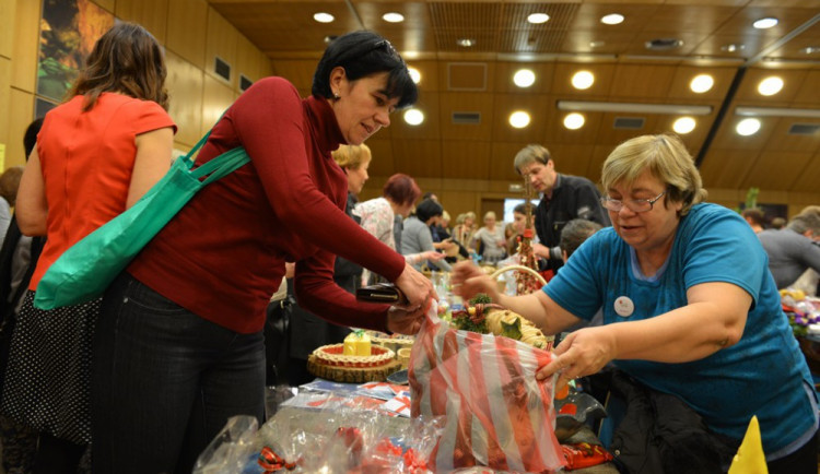 Vánoční trhy na kraji.