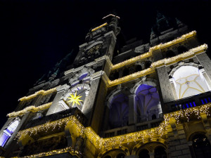 Do Liberce se vrátí videomapping. Světelná show tentokrát nasvítí vánoční strom.